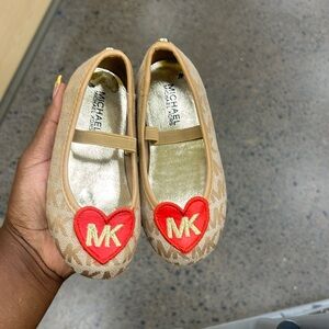 Michael Kors Faye Strap 2 flats shoes new camel Girls Toddlers size 8